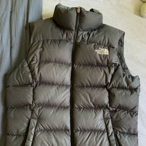 Northface Women’s 700 puff vest - small